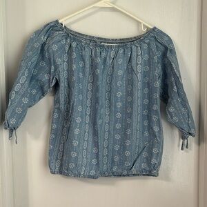 Size Medium true craft top